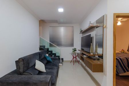 Apartamento à venda com 2 quartos, 106m² em Cabral, Contagem