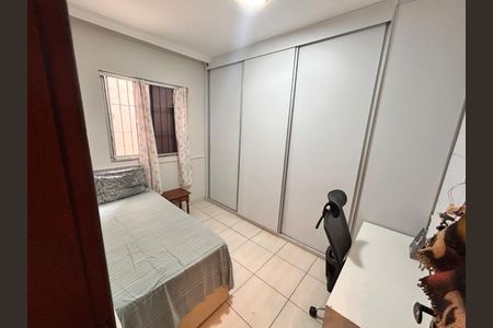 Casa à venda com 3 quartos, 119m² em Cabral, Contagem