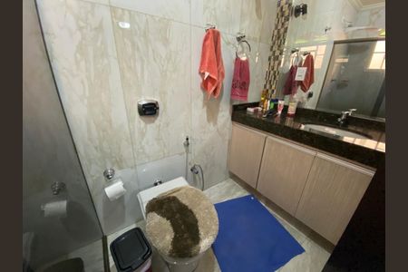 Casa à venda com 220m², 3 quartos e 8 vagas