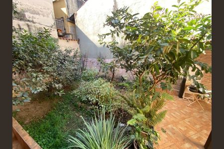 Casa à venda com 220m², 3 quartos e 8 vagas