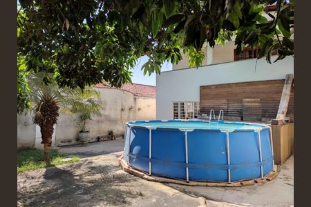 Casa à venda com 271m², 4 quartos e 5 vagas
