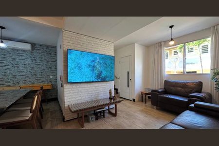 Casa de Condomínio à venda com 3 quartos, 96m² em Cabral, Contagem