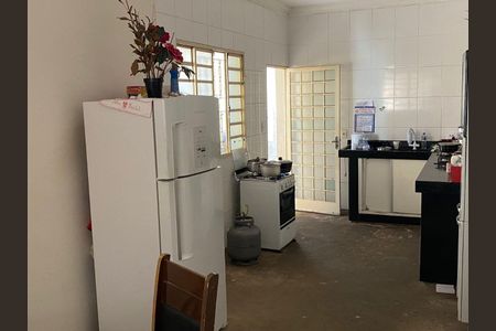 Casa à venda com 4 quartos, 360m² em Parque Xangri-Lá, Contagem