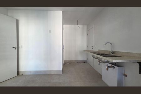 Apartamento à venda com 156m², 3 quartos e 1 vaga