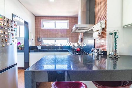 Apartamento à venda com 4 quartos, 370m² em Funcionários, Belo Horizonte