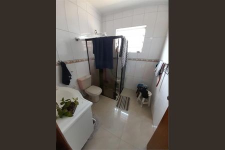 Casa à venda com 3 quartos, 491m² em Utinga, Santo André