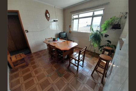 Casa à venda com 3 quartos, 491m² em Utinga, Santo André
