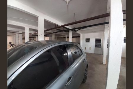 Casa à venda com 72m², 2 quartos e 3 vagas
