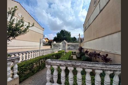 Casa à venda com 72m², 2 quartos e 3 vagas
