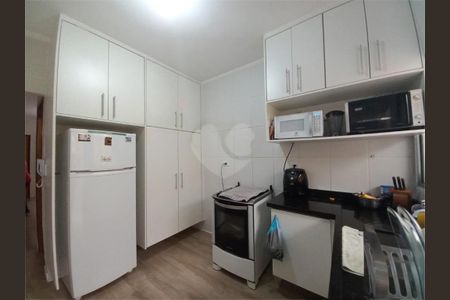 Casa à venda com 72m², 2 quartos e 3 vagas