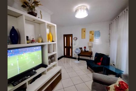 Casa à venda com 3 quartos, 139m² em Vila Carrão, São Paulo