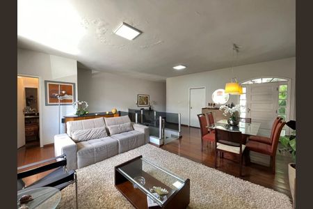 Casa à venda com 3 quartos, 187m² em Castelo, Belo Horizonte