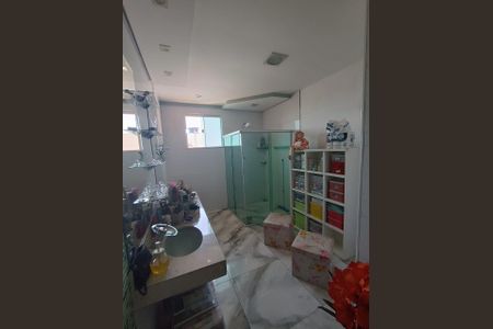 Casa à venda com 4 quartos, 360m² em Jardim Laguna, Contagem