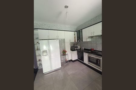 Casa à venda com 360m², 4 quartos e 2 vagas