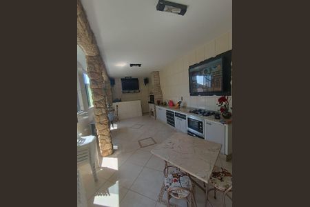 Casa à venda com 360m², 4 quartos e 2 vagas