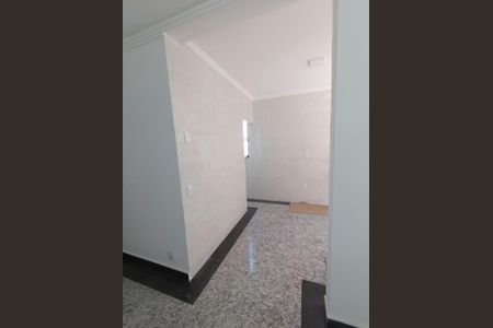 Casa à venda com 3 quartos, 100m² em Cabral, Contagem