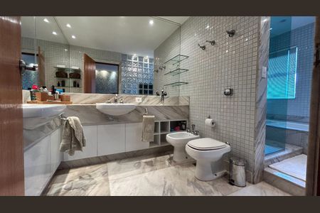 Casa à venda com 397m², 7 quartos e 6 vagas