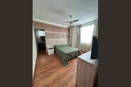 Casa à venda com 4 quartos, 266m² em Cabral, Contagem