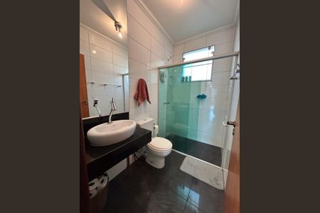 Casa à venda com 4 quartos, 266m² em Cabral, Contagem