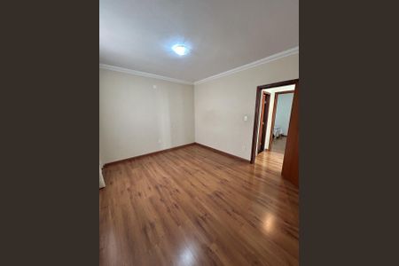 Casa à venda com 4 quartos, 266m² em Cabral, Contagem