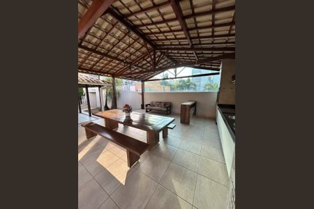 Casa à venda com 4 quartos, 266m² em Cabral, Contagem