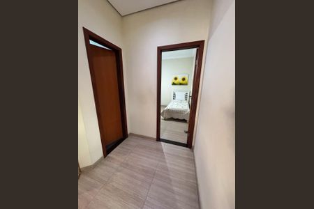 Casa à venda com 4 quartos, 266m² em Cabral, Contagem