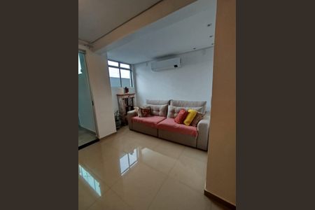 Apartamento à venda com 3 quartos, 150m² em Cabral, Contagem