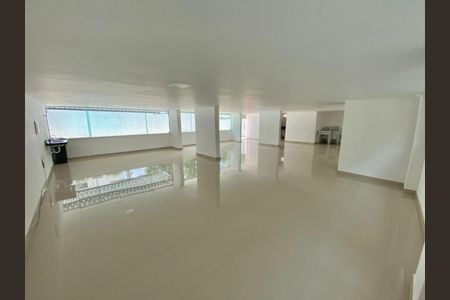 Apartamento à venda com 2 quartos, 150m² em Cabral, Contagem