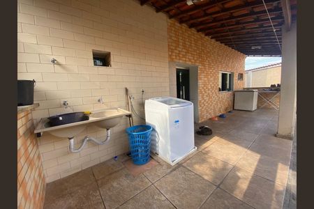 Casa à venda com 194m², 4 quartos e 4 vagas
