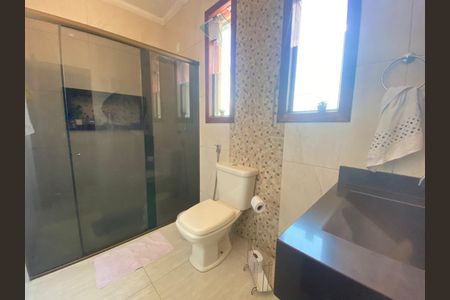 Casa à venda com 194m², 4 quartos e 4 vagas