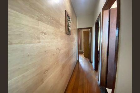 Casa à venda com 194m², 4 quartos e 4 vagas