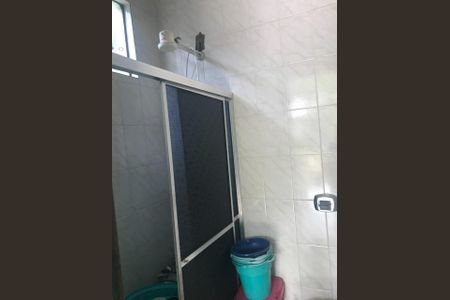 Casa à venda com 140m², 2 quartos e 8 vagas