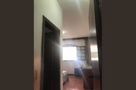Casa à venda com 140m², 2 quartos e 8 vagas