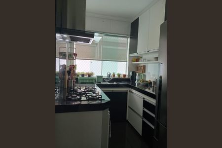Apartamento à venda com 132m², 4 quartos e 4 vagas