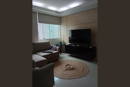 Apartamento à venda com 4 quartos, 132m² em Cabral, Contagem