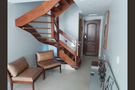 Casa de condomínio à venda com 120m², 3 quartos e 2 vagas