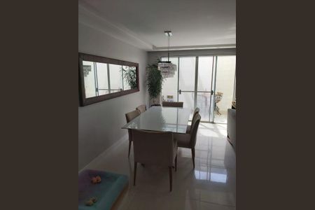Casa de Condomínio à venda com 3 quartos, 120m² em Vila Santo Estefano, São Paulo