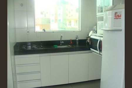 Apartamento à venda com 3 quartos, 74m² em Cabral, Contagem