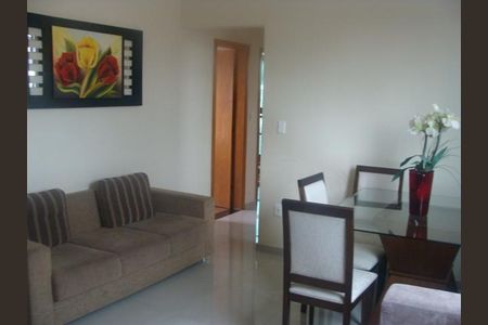 Apartamento à venda com 3 quartos, 74m² em Cabral, Contagem