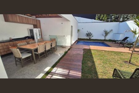 Casa à venda com 203m², 4 quartos e 4 vagas