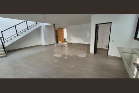 Casa à venda com 203m², 4 quartos e 4 vagas