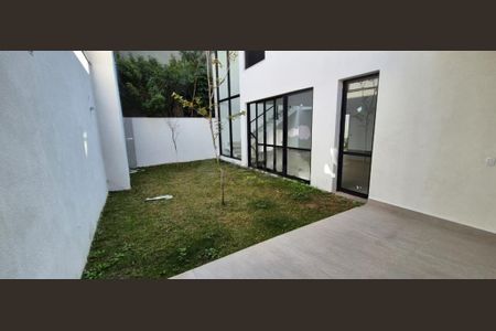 Casa à venda com 203m², 4 quartos e 4 vagas