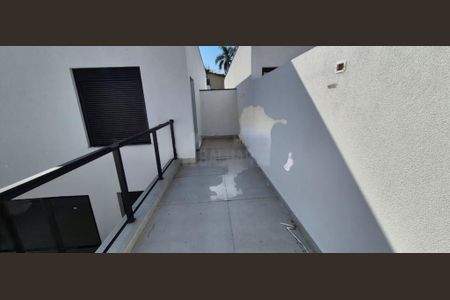 Casa à venda com 203m², 4 quartos e 4 vagas
