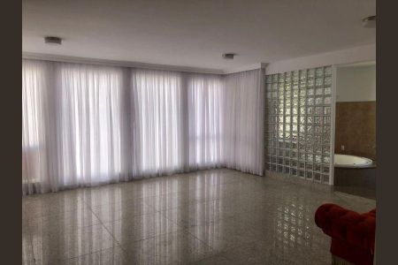 Casa à venda com 5 quartos, 376m² em São José, Belo Horizonte
