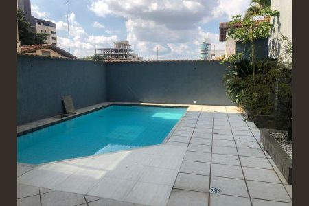 Casa à venda com 376m², 5 quartos e 7 vagas