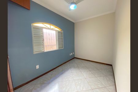 Casa à venda com 3 quartos, 236m² em Paquetá, Belo Horizonte