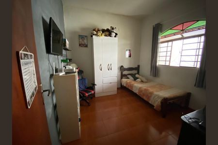 Casa à venda com 6 quartos, 132m² em Santa Terezinha, Belo Horizonte