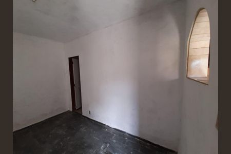 Casa à venda com 4 quartos, 230m² em Serrano, Belo Horizonte