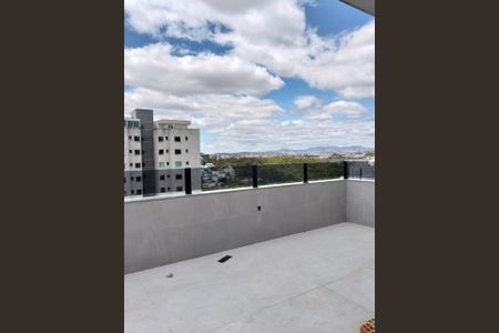 Apartamento à venda com 3 quartos, 160m² em Cabral, Contagem