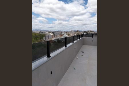 Apartamento à venda com 3 quartos, 160m² em Cabral, Contagem
